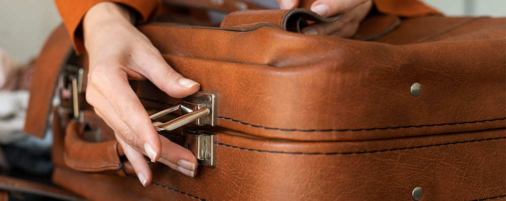 How to Care For Leather Bags: Cleaning, Conditioning & Storing
